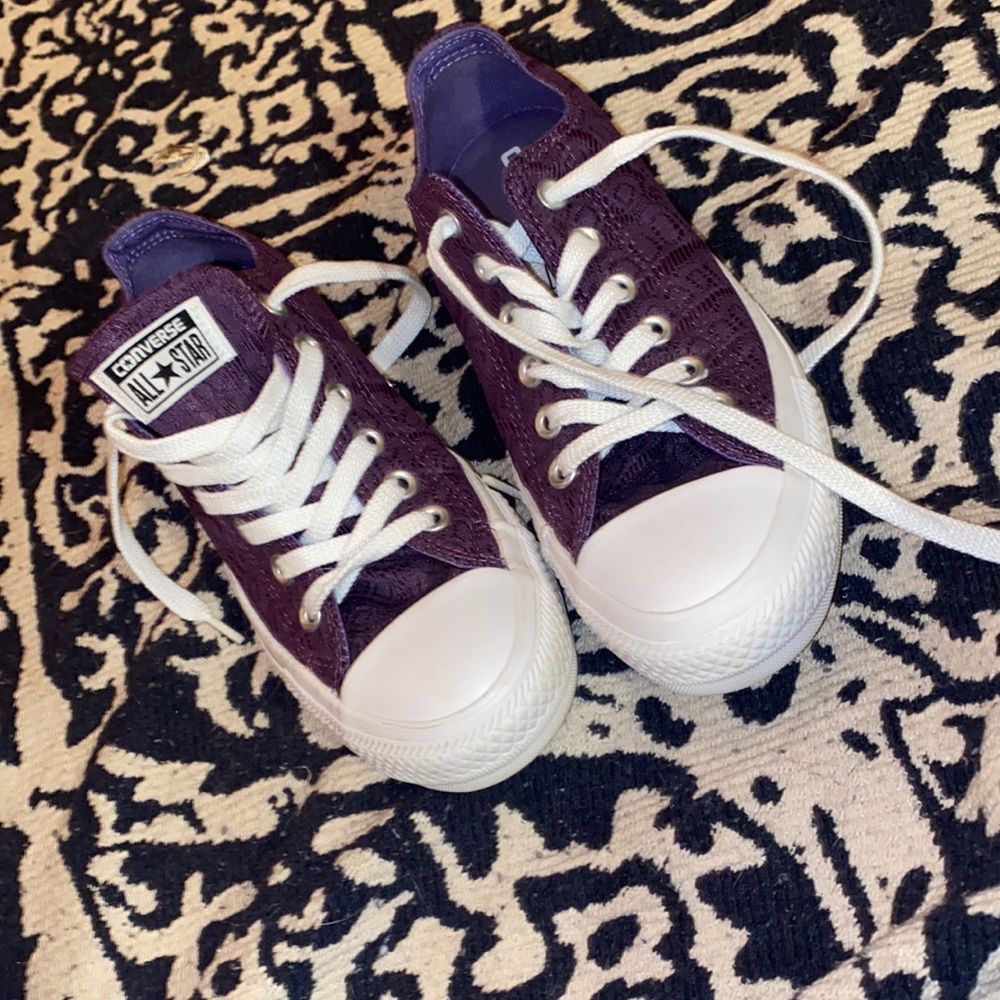 Purple lace low converse